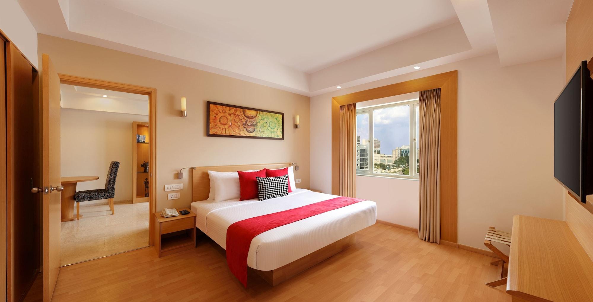 Lemon Tree Hotel, Gachibowli, Хайдарабад Экстерьер фото
