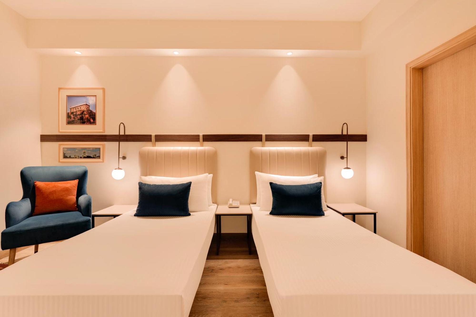 Lemon Tree Hotel, Gachibowli, Хайдарабад Экстерьер фото
