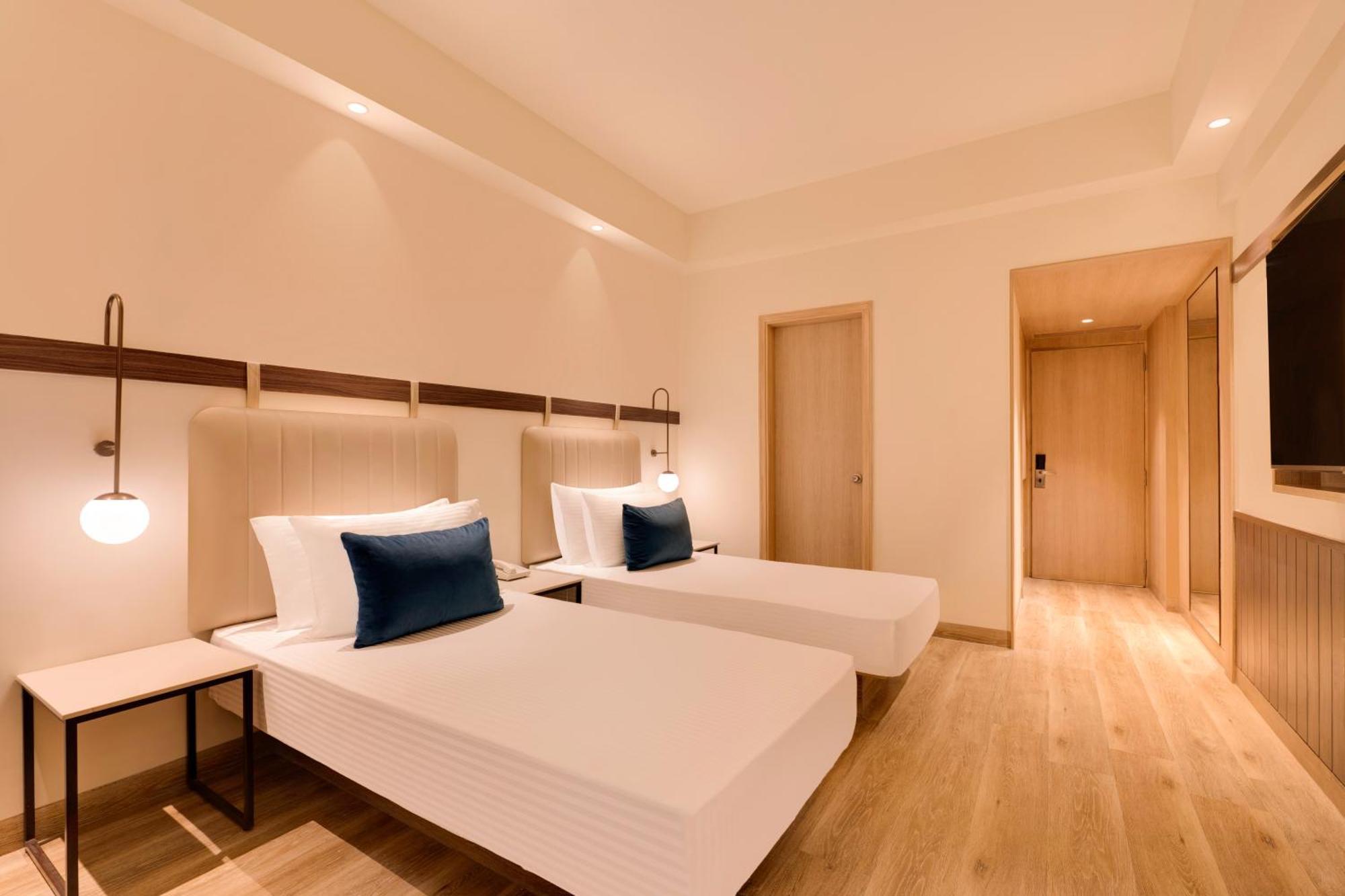 Lemon Tree Hotel, Gachibowli, Хайдарабад Экстерьер фото