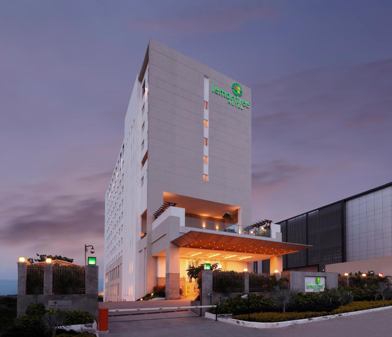Lemon Tree Hotel, Gachibowli, Хайдарабад Экстерьер фото